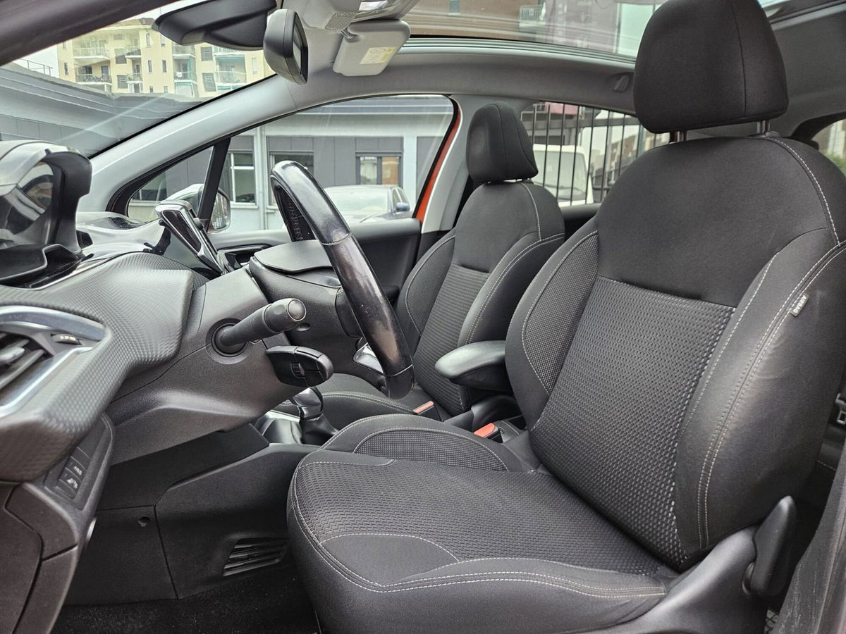 Peugeot 208 82 5p. GPL Allure (8)
