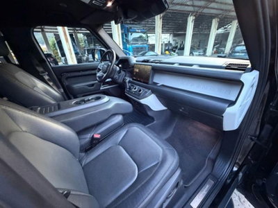 Land Rover Defender 110 3.0D I6 300 CV AWD Auto X-Dynamic HSE (15)
