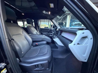Land Rover Defender 110 3.0D I6 300 CV AWD Auto X-Dynamic HSE (9)