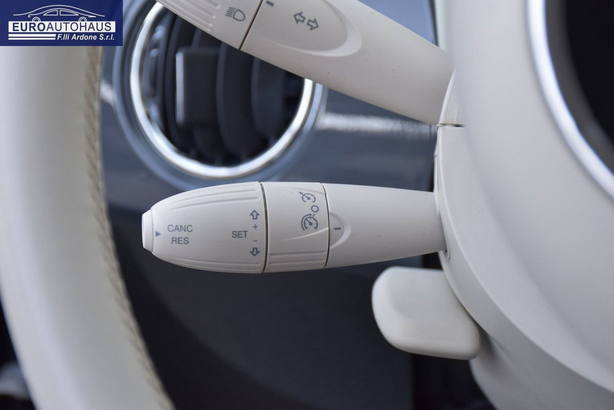 Fiat 500 1.0 Hybrid Lounge (10)