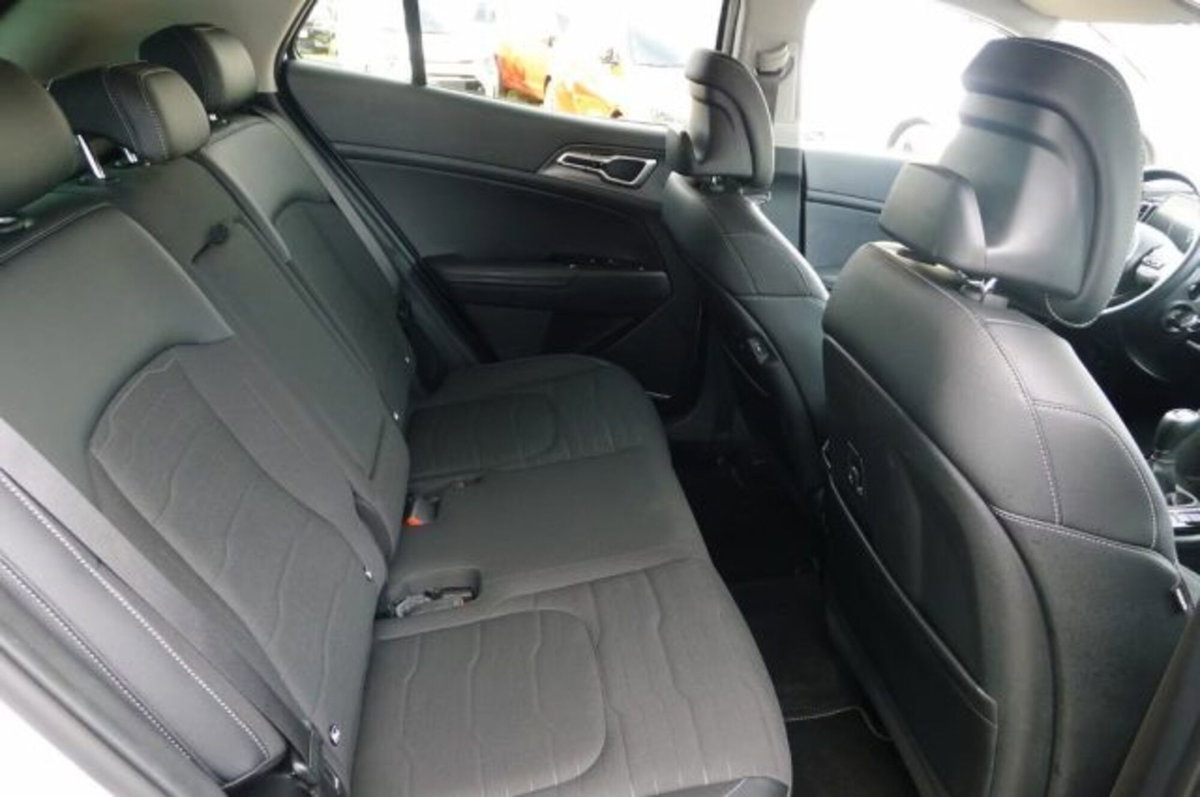 Kia Sportage 1.6 tgdi mhev Style 160cv mt (8)
