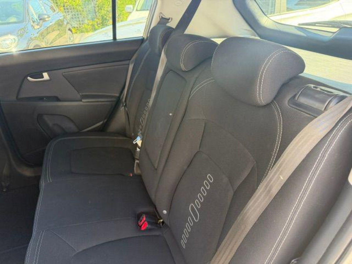 Kia Sportage 1.7 CRDI VGT 2WD Class (10)