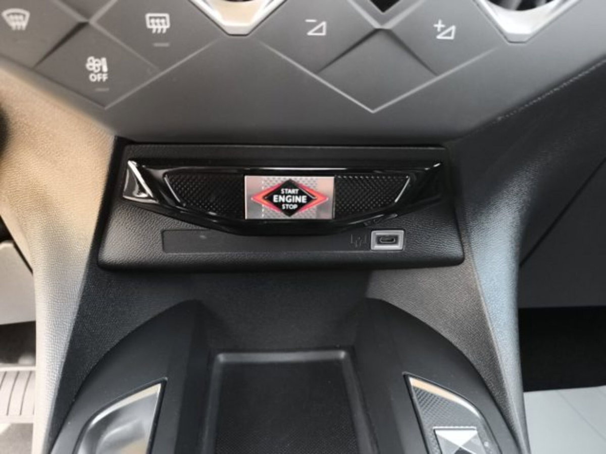 Ds DS 3 1.2 puretech Bastille Business 130cv auto (12)