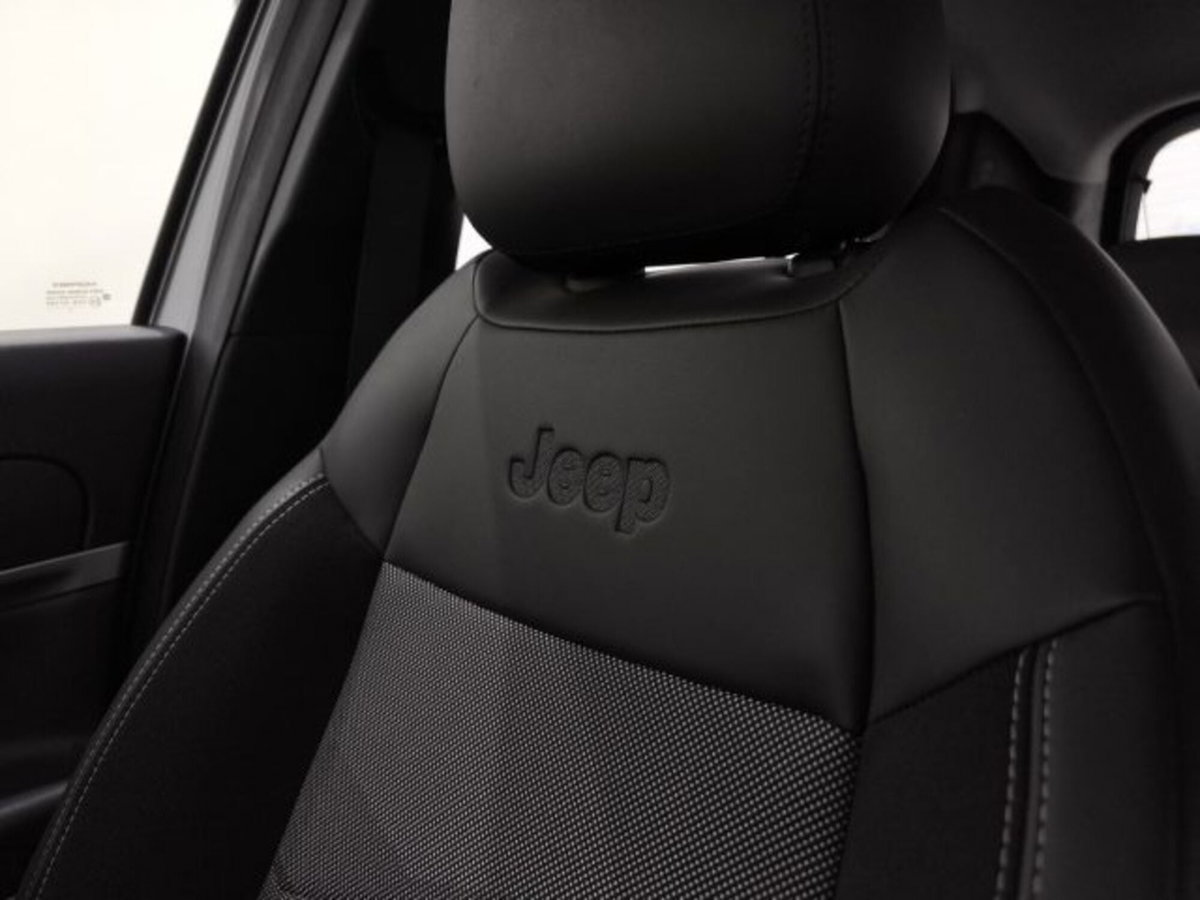 Jeep Avenger 1.2 turbo Altitude fwd 100cv (15)