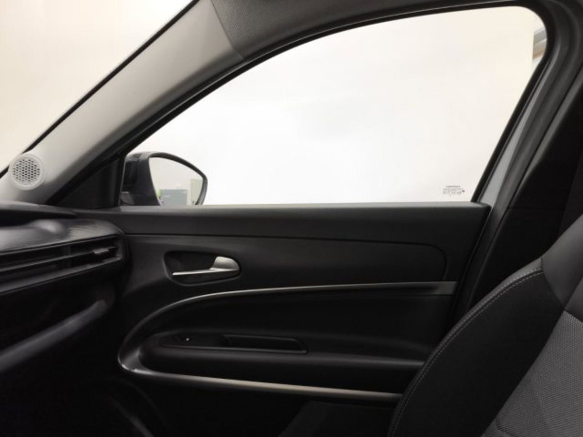 Jeep Avenger 1.2 turbo Altitude fwd 100cv (16)