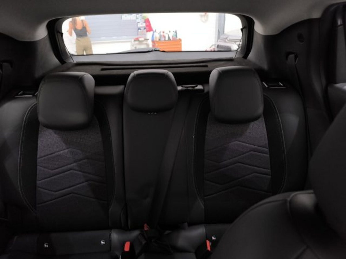 Jeep Avenger 1.2 turbo Altitude fwd 100cv (17)