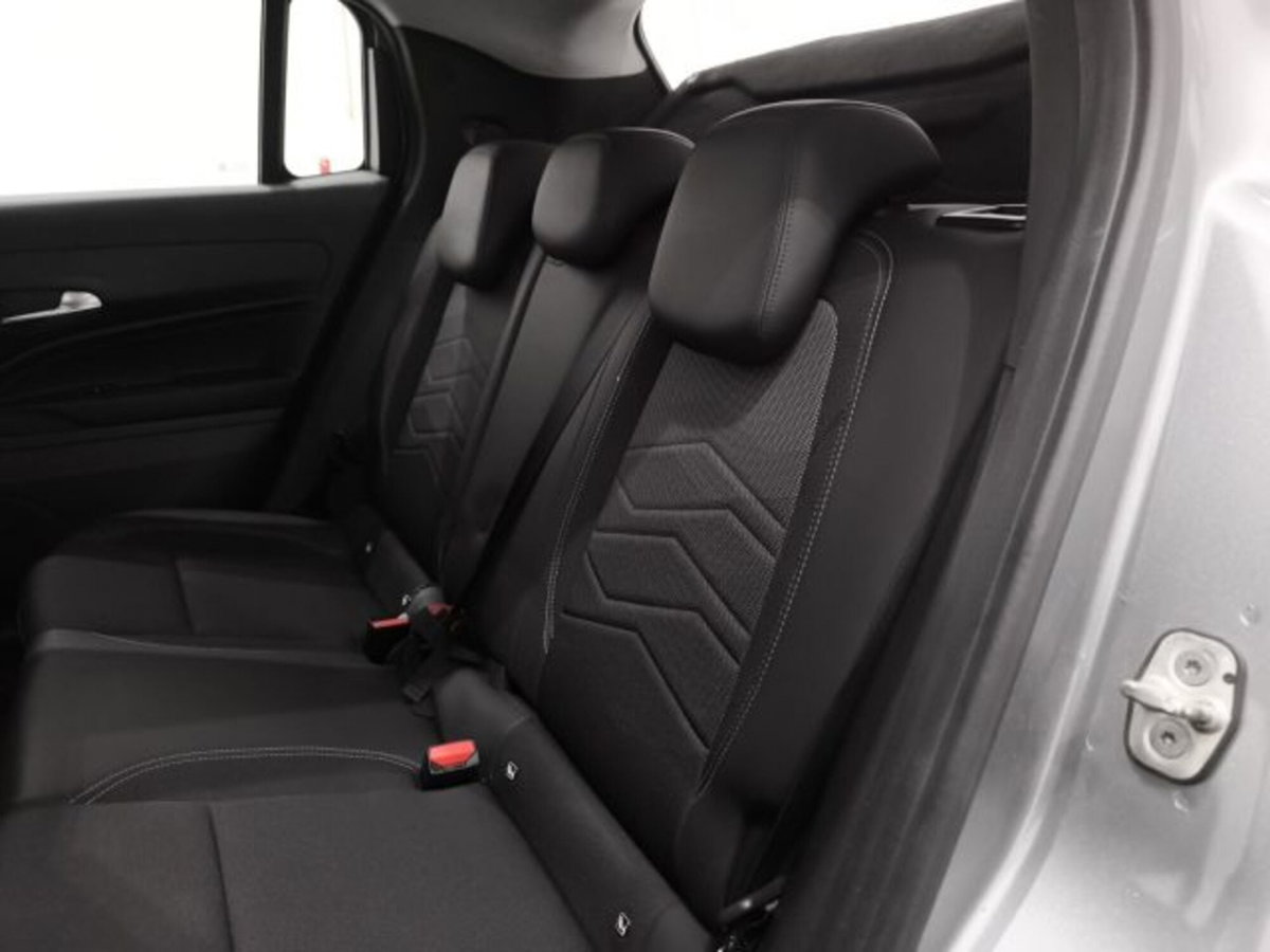 Jeep Avenger 1.2 turbo Altitude fwd 100cv (19)