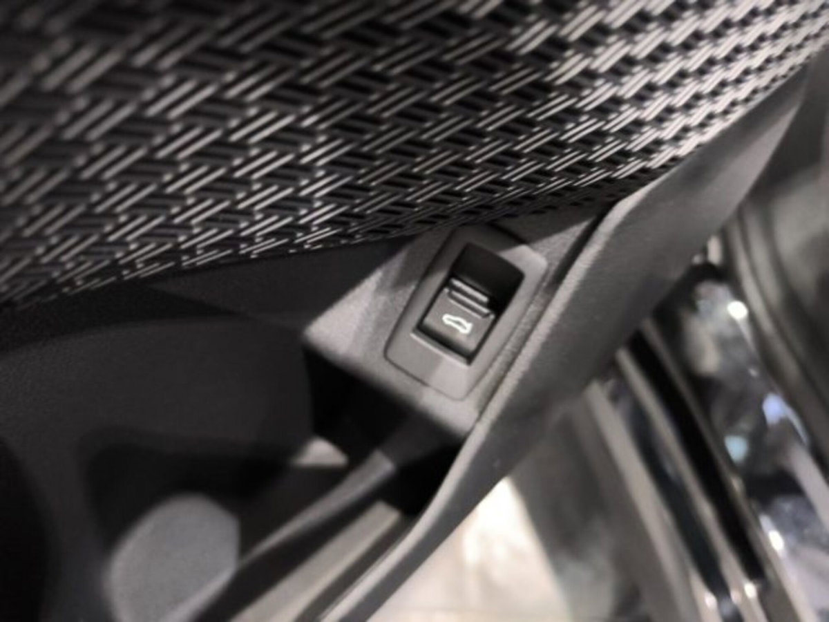 BMW X1 sDrive 18d Msport (8)