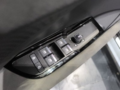 Audi Q3 Sportback 35 TDI quattro S tronic S line edition (9)