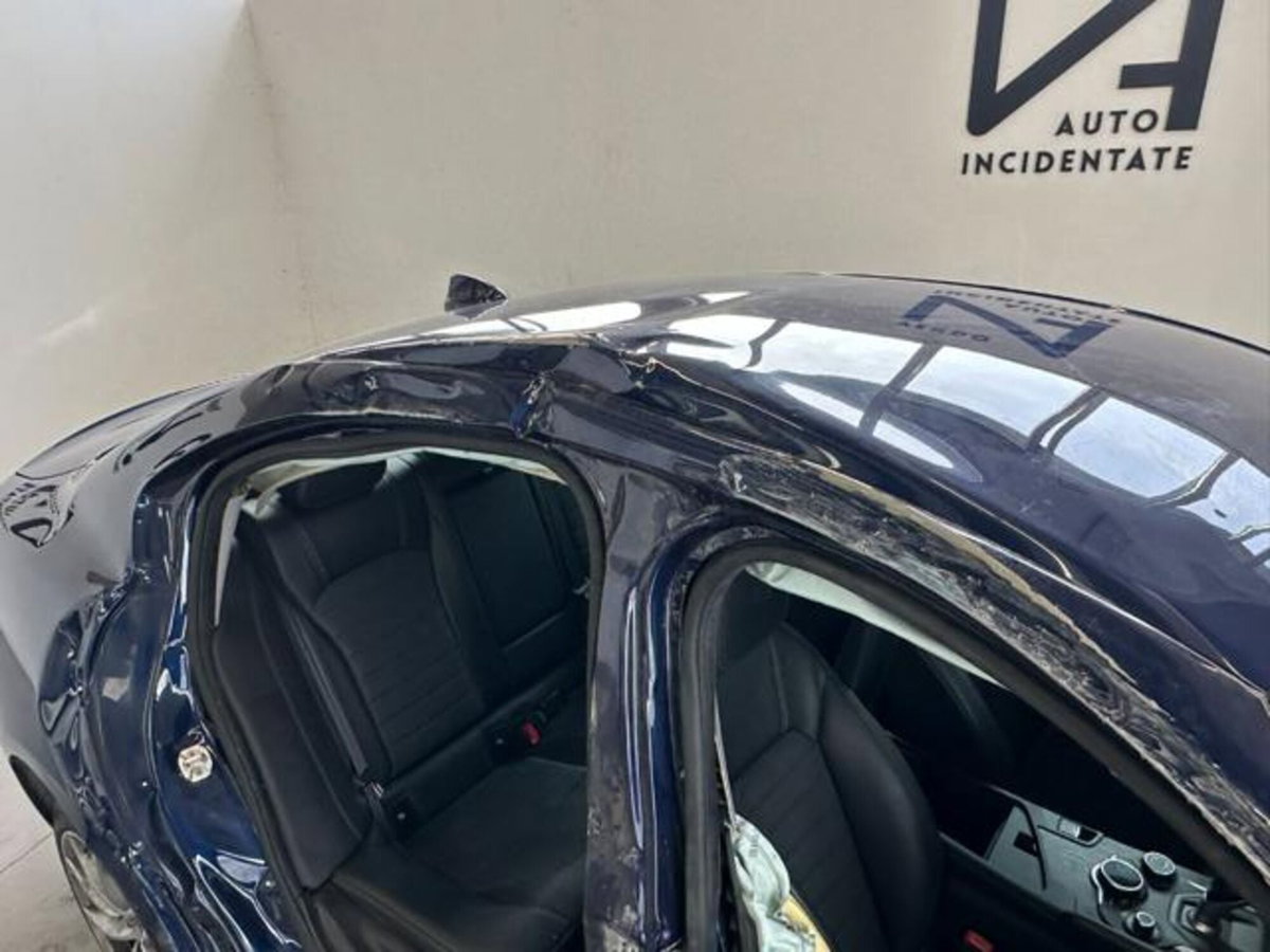 Alfa Romeo Giulia 2.2 Turbodiesel 150 CV AT8 Super (10)