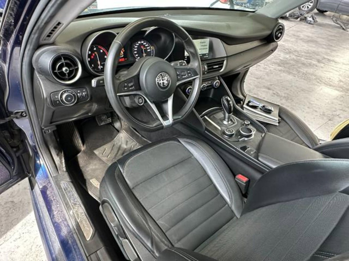 Alfa Romeo Giulia 2.2 Turbodiesel 150 CV AT8 Super (15)