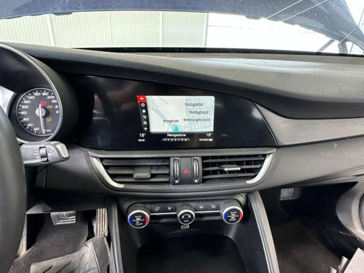 Alfa Romeo Giulia 2.2 Turbodiesel 150 CV AT8 Super (18)