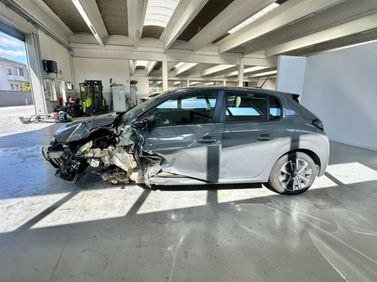 Peugeot 208 1.2 puretech Active s&s 75cv (4)