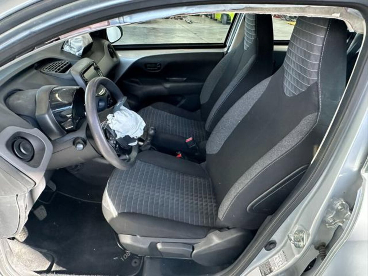 Peugeot 108 72 5 porte Active (11)