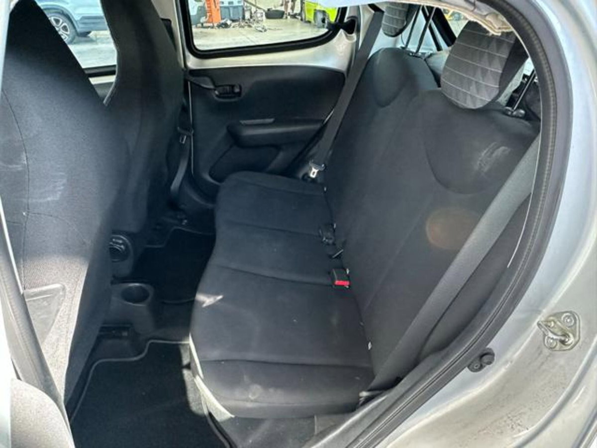 Peugeot 108 72 5 porte Active (12)