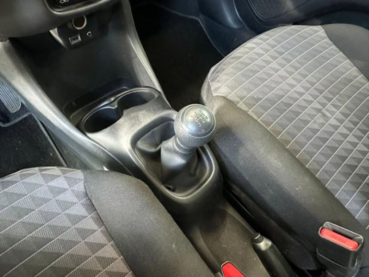 Peugeot 108 72 5 porte Active (17)