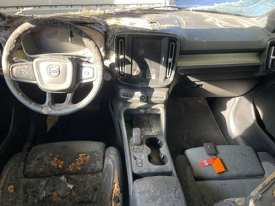 Volvo XC40 B3 automatico Essential (15)