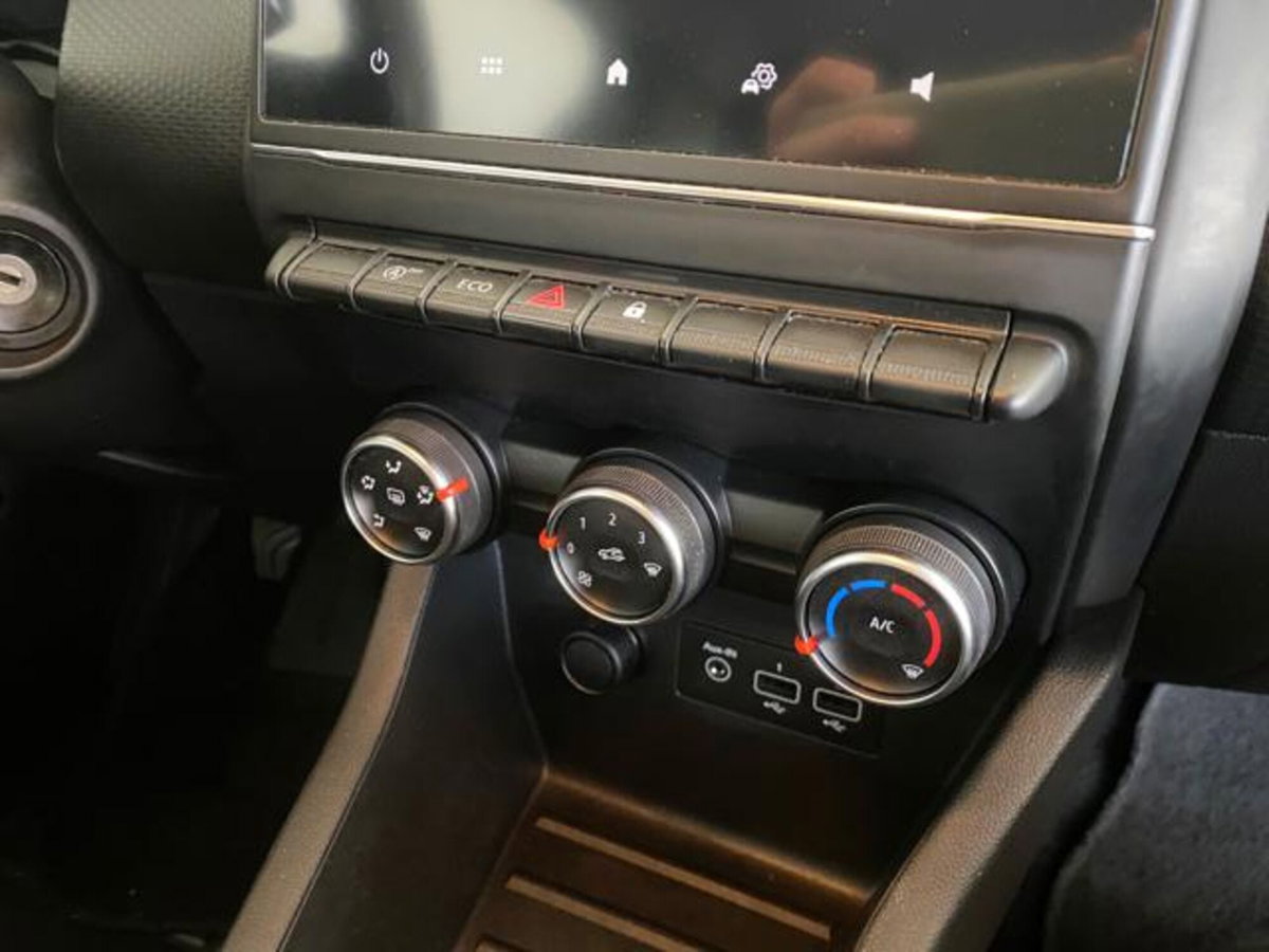 Renault Clio TCe 100 CV 5 porte Edition One (13)