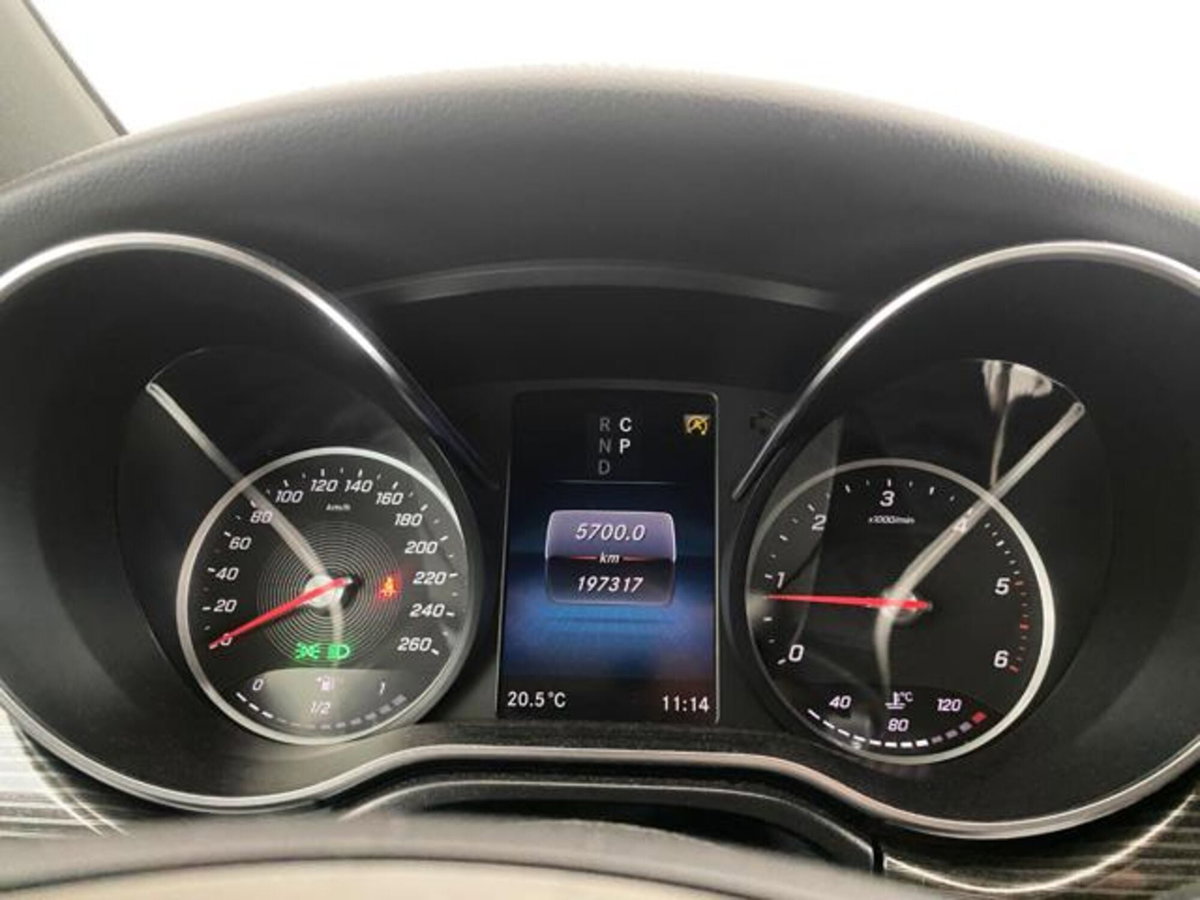 Mercedes-Benz Classe V Extralong 300 d Exclusive 4matic auto (12)