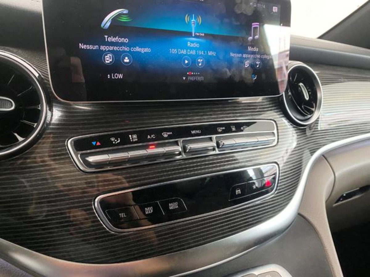 Mercedes-Benz Classe V Extralong 300 d Exclusive 4matic auto (14)