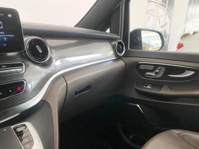 Mercedes-Benz Classe V Extralong 300 d Exclusive 4matic auto (18)