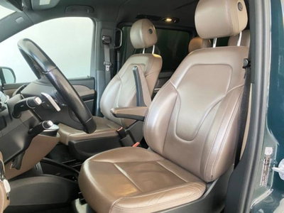 Mercedes-Benz Classe V Extralong 300 d Exclusive 4matic auto (8)