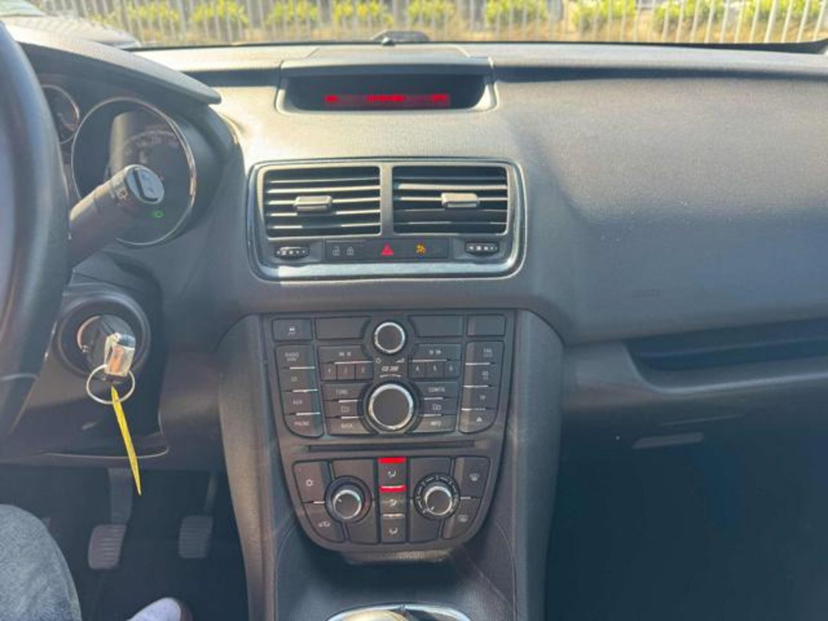 Opel Meriva 1.3 CDTI 95CV ecoFLEStart&Stop Cosmo (12)