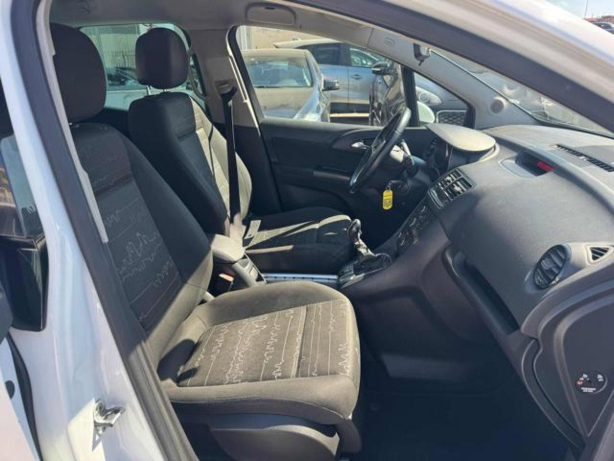 Opel Meriva 1.3 CDTI 95CV ecoFLEStart&Stop Cosmo (13)