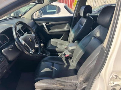 Chevrolet Captiva 2.0 VCDi LS (8)