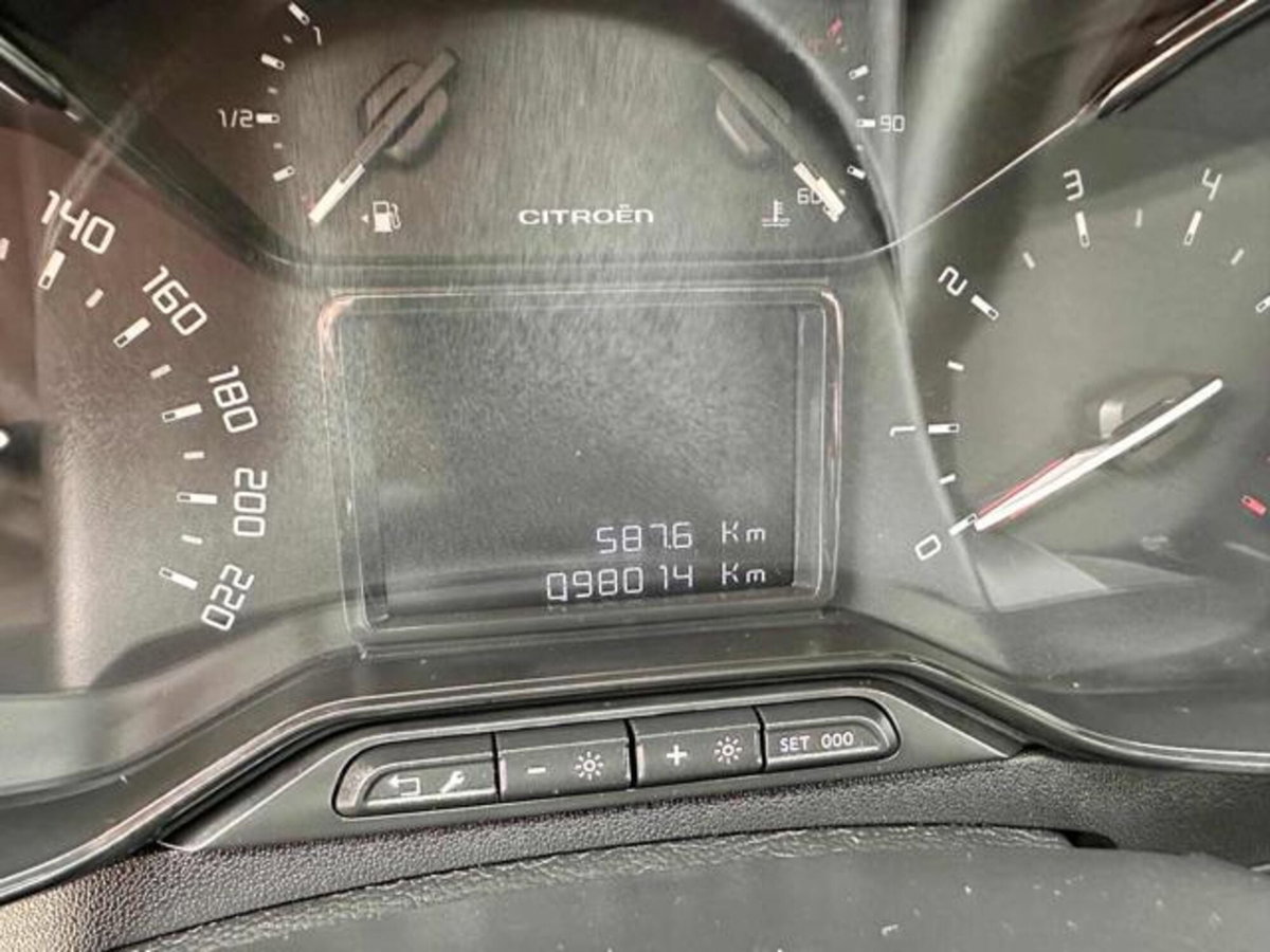 Citroen C3 PureTech 82 Shine (17)