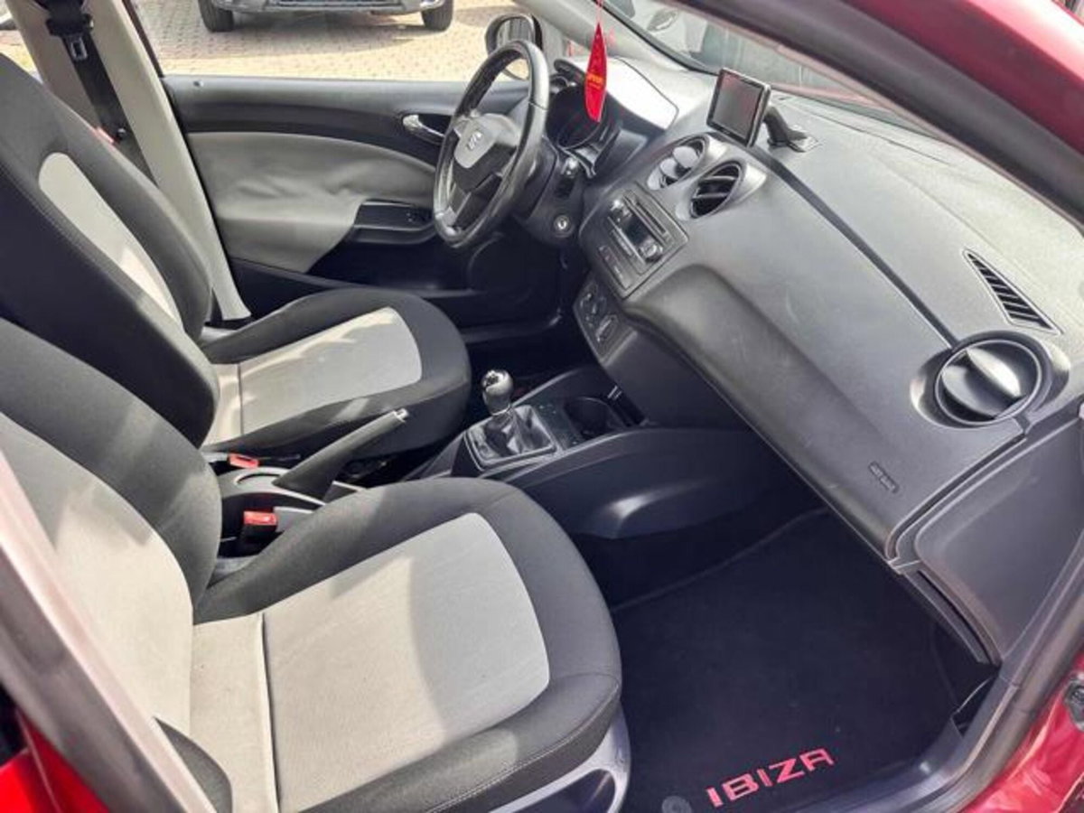 SEAT Ibiza 1.2 70 CV 5 porte Business High (12)