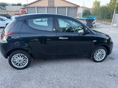 Lancia Ypsilon 1.2 69 CV 5 porte GPL Ecochic Silver (14)