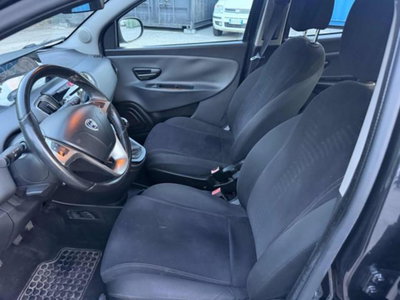 Lancia Ypsilon 1.2 69 CV 5 porte GPL Ecochic Silver (19)
