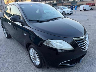 Lancia Ypsilon 1.2 69 CV 5 porte GPL Ecochic Silver (3)