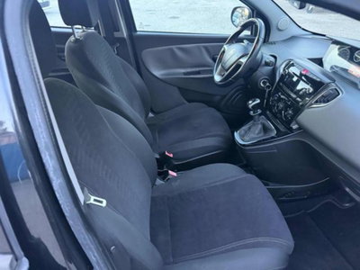 Lancia Ypsilon 1.2 69 CV 5 porte GPL Ecochic Silver (6)