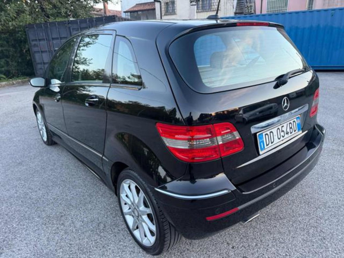 Mercedes-Benz Classe B 180 CDI Sport (13)