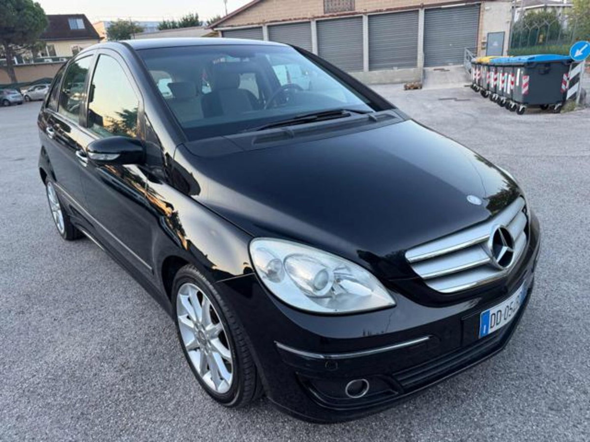 Mercedes-Benz Classe B 180 CDI Sport (2)