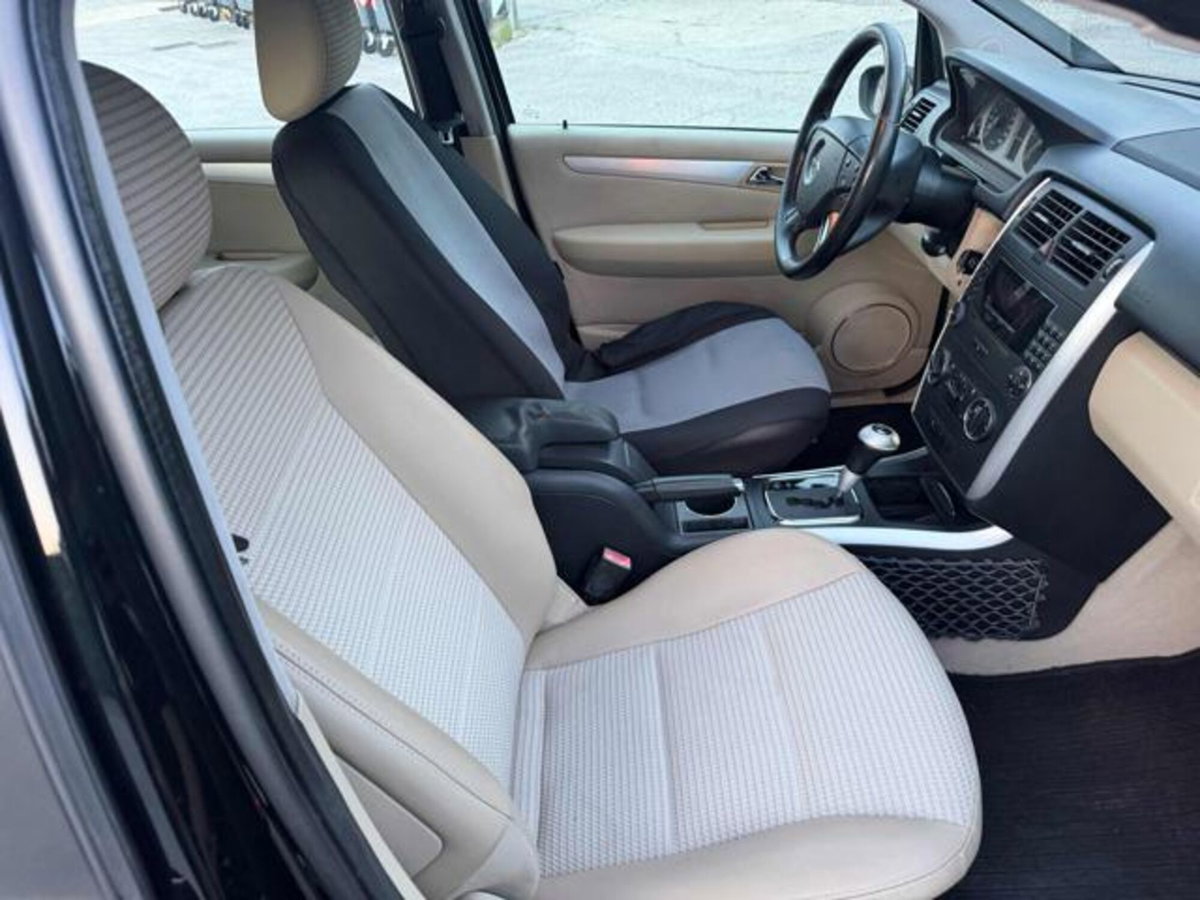 Mercedes-Benz Classe B 180 CDI Sport (4)
