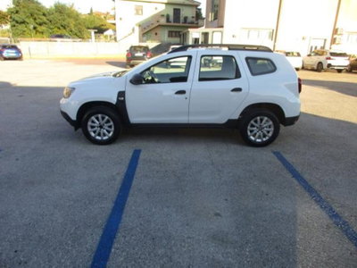 Dacia Duster 1.0 TCe 100 CV ECO-G 4x2 Essential (3)