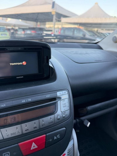 Toyota Aygo 1.0 12V VVT-i 5 porte Sol Connect MMT (12)