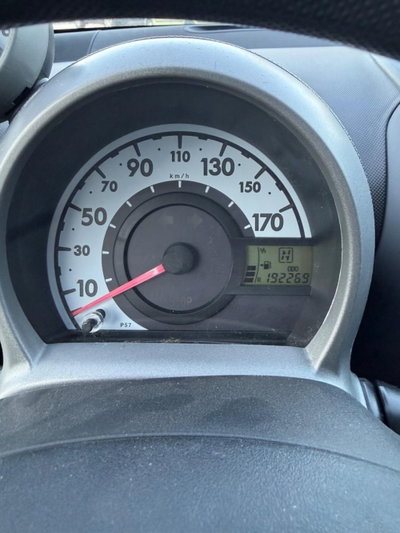Toyota Aygo 1.0 12V VVT-i 5 porte Sol Connect MMT (13)