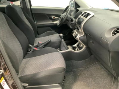 Toyota Urban Cruiser Cruiser 1.D-4D AWD (11)