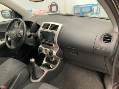 Toyota Urban Cruiser Cruiser 1.D-4D AWD (13)