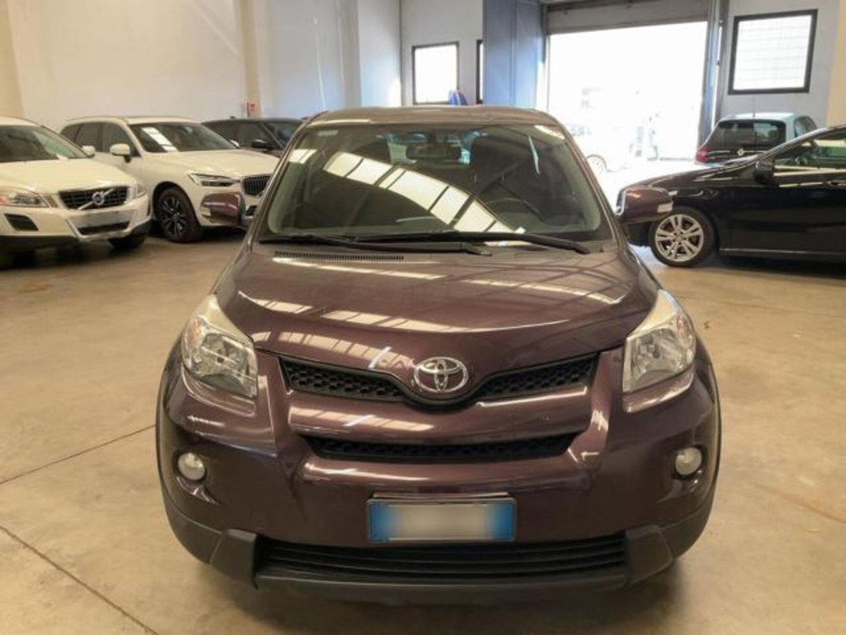 Toyota Urban Cruiser Cruiser 1.D-4D AWD (3)