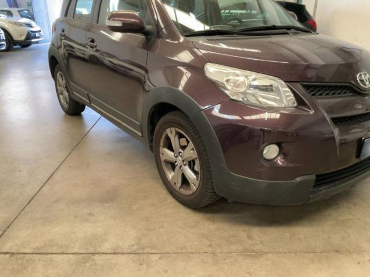 Toyota Urban Cruiser Cruiser 1.D-4D AWD (4)