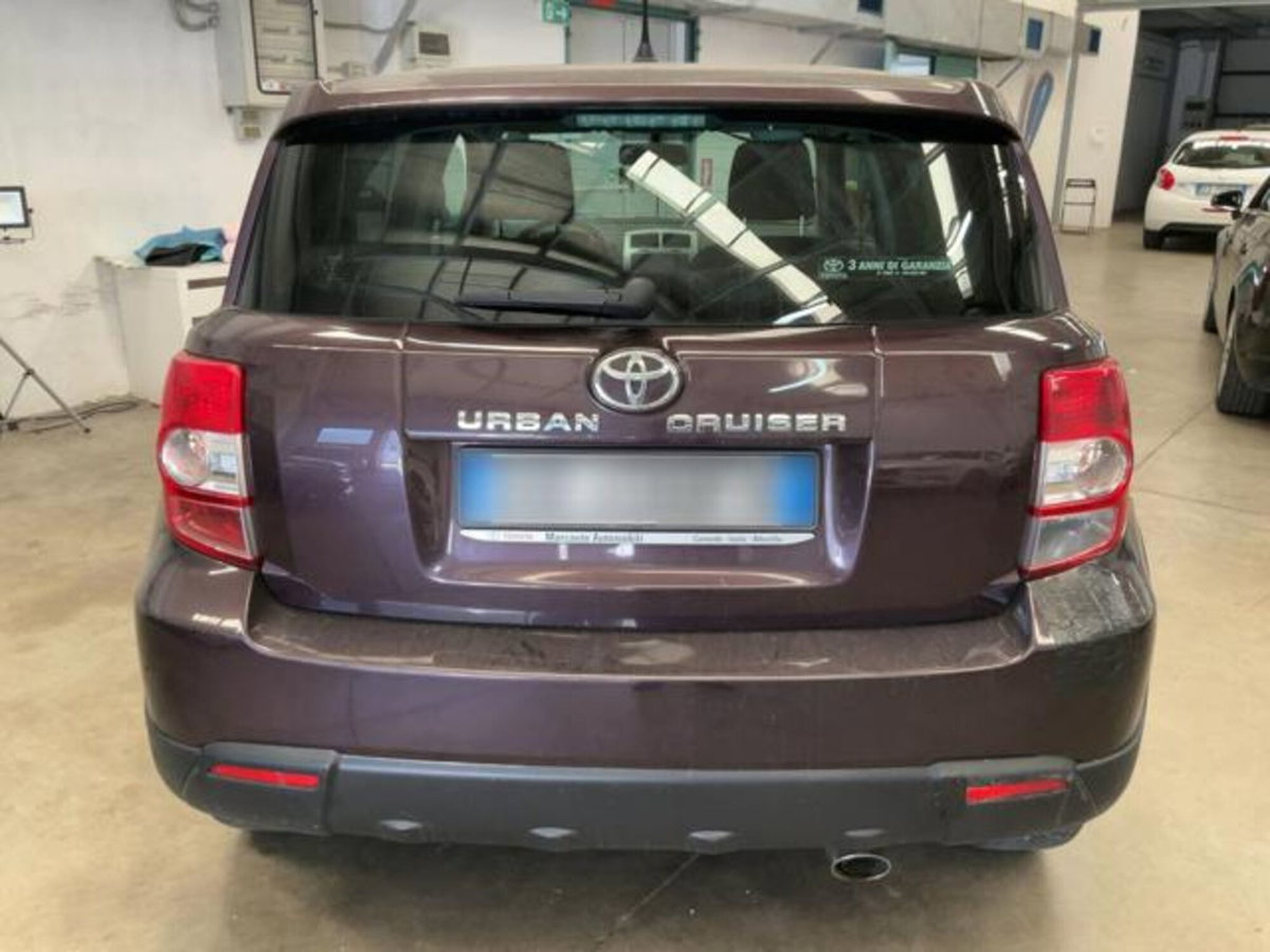 Toyota Urban Cruiser Cruiser 1.D-4D AWD (8)