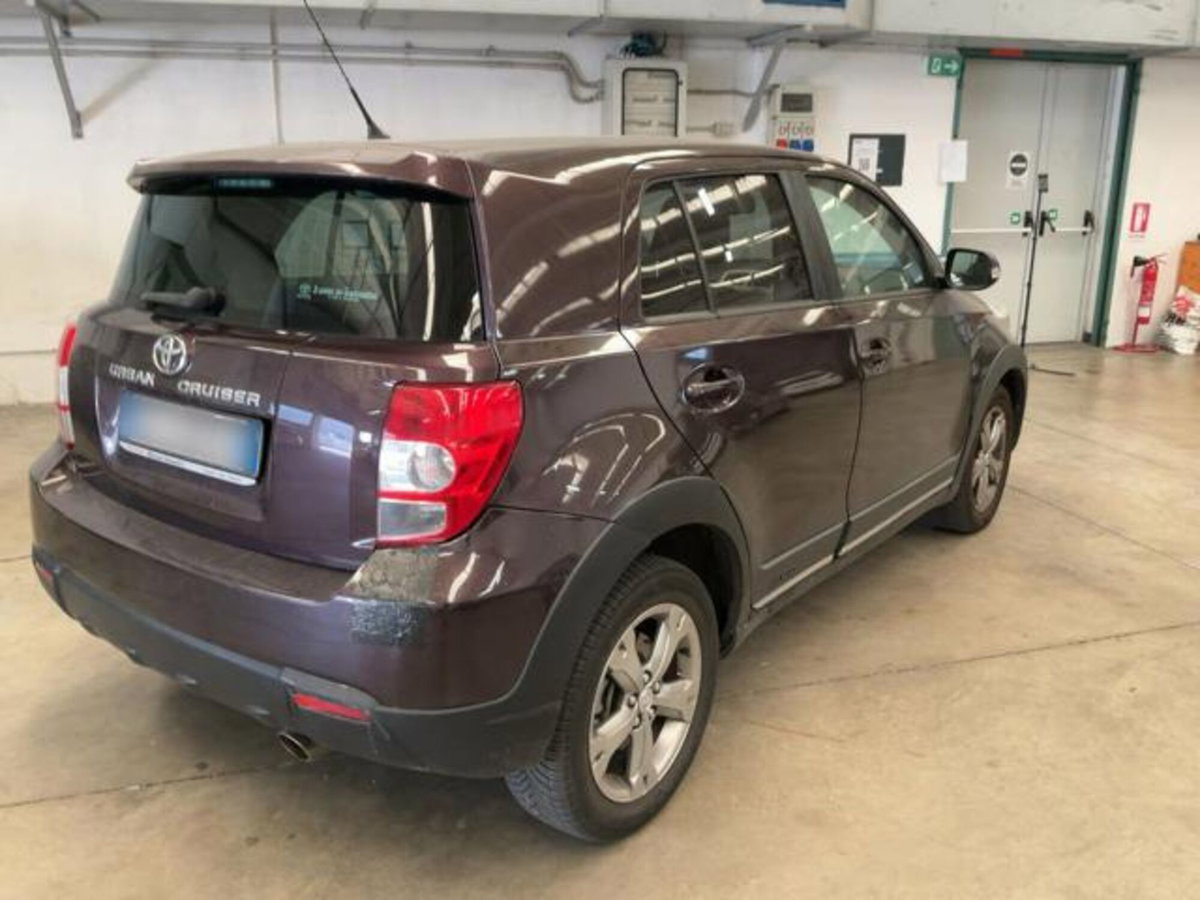 Toyota Urban Cruiser Cruiser 1.D-4D AWD (9)