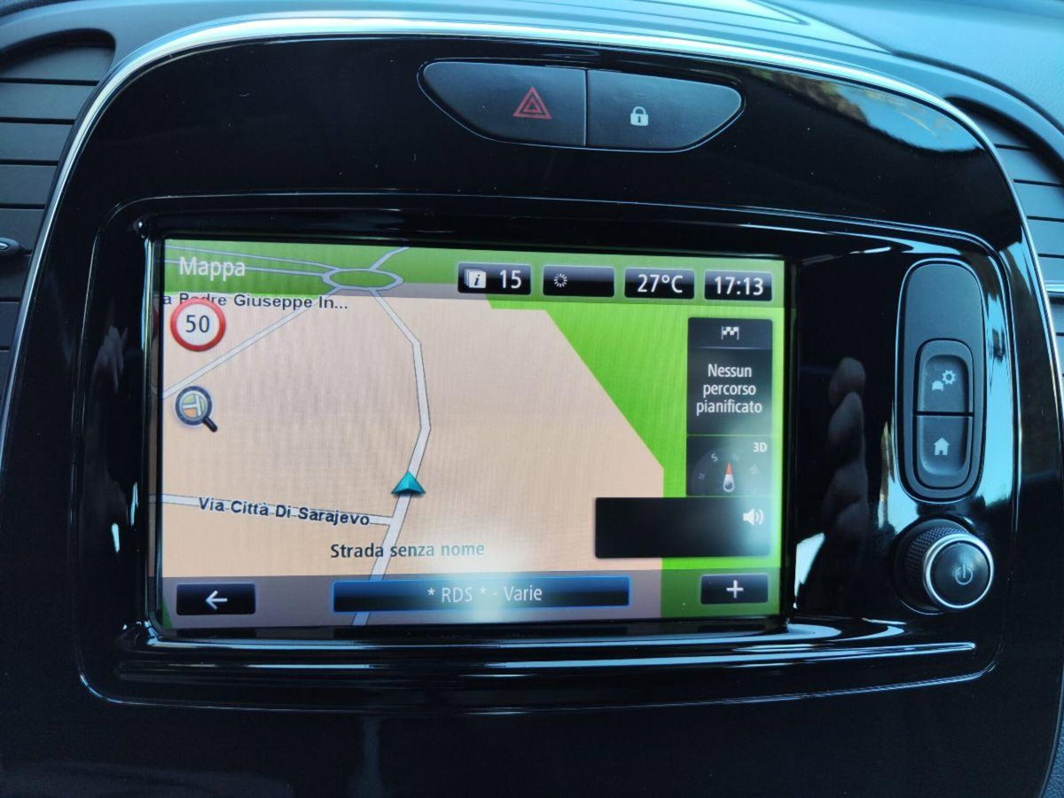 Renault Captur dCi 8V 90 CV EDC Start&Stop Energy Initiale Paris (10)