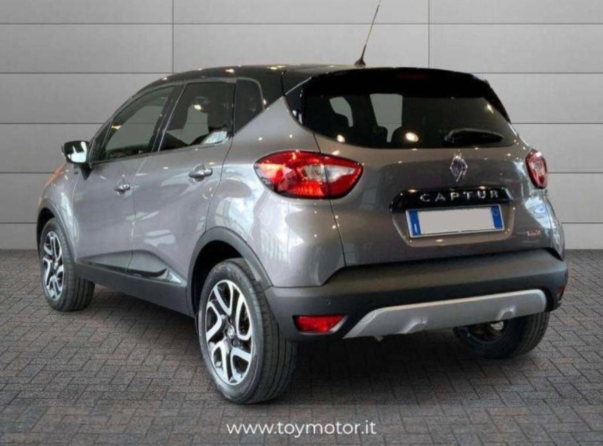 Renault Captur dCi 8V 90 CV EDC Start&Stop Energy Initiale Paris (5)