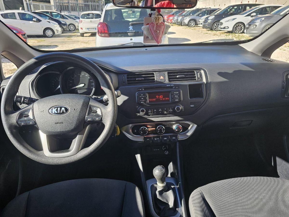 Kia Rio 1.2 CVVT 5p. Cool (11)